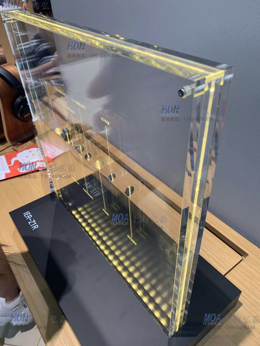 發(fā)光展示牌